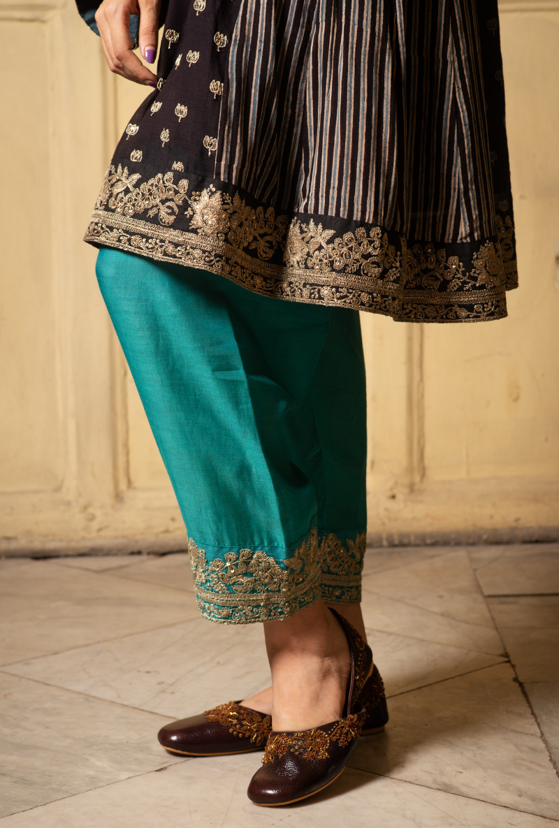 Hasti Turquoise Chogha Set