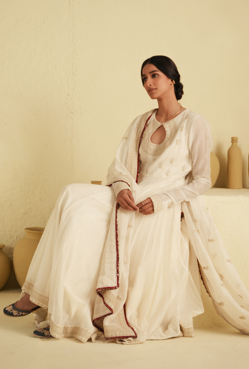 Rangreza Ivory Chanderi Silk Kurta Set With allover Butis Dupatta