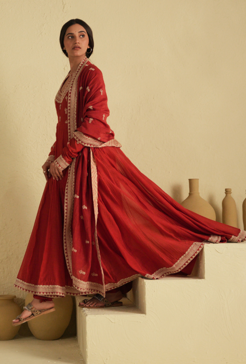 Rangreza Tomato Red Silk Chanderi Kaldiar Kurta Set With Allover Butis Dupatta