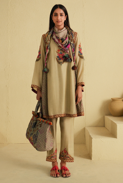 Rangreza Side Gathered Dull Green Kurta Set
