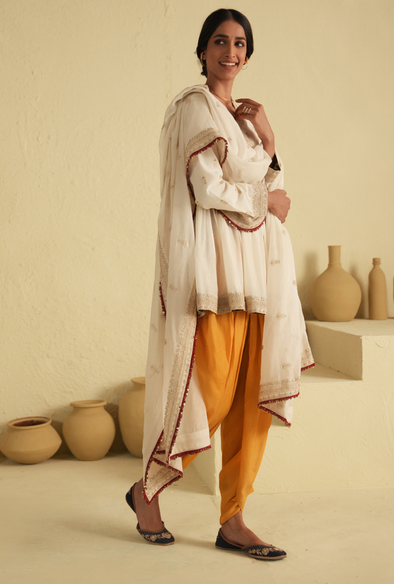 Rangreza Angrakha Dhoti Kurta Set