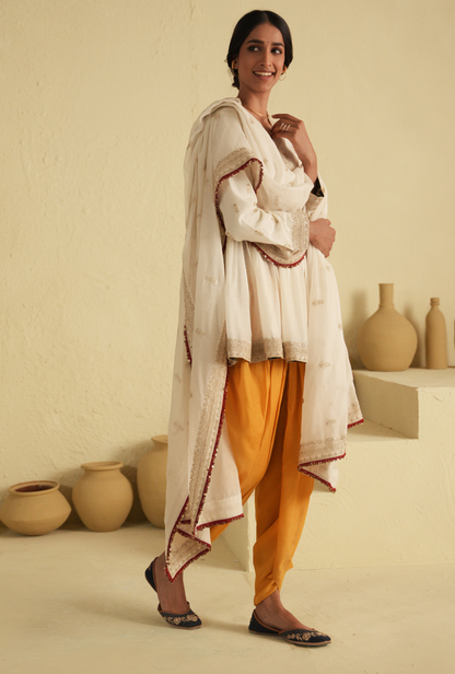 Rangreza Angrakha Dhoti Kurta Set