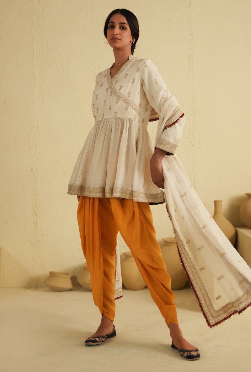 Rangreza Angrakha Dhoti Kurta Set