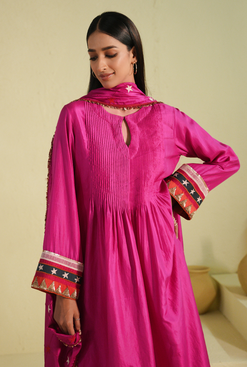 Rangreza Hot Pink Pintuck Kurta Set