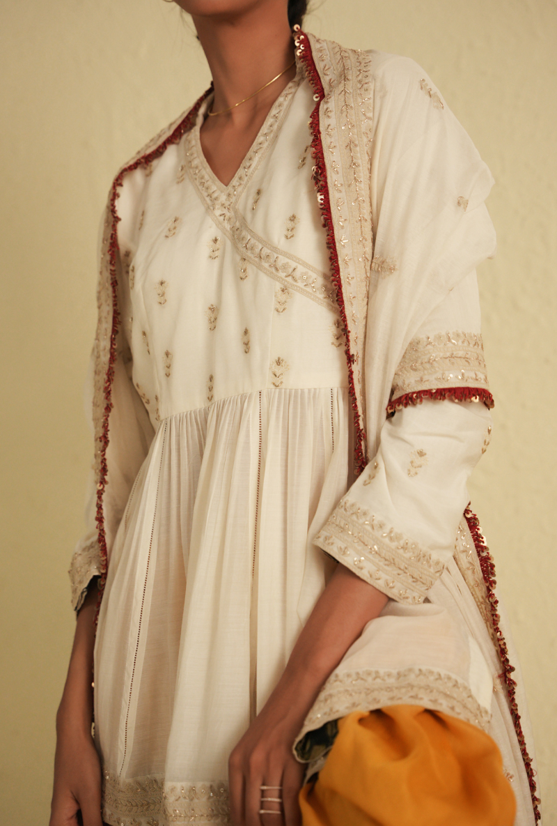 Rangreza Angrakha Dhoti Kurta Set