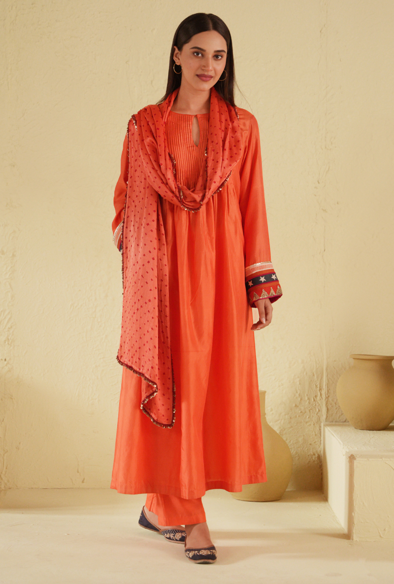Rangreza Coral Pintuck Kurta Set