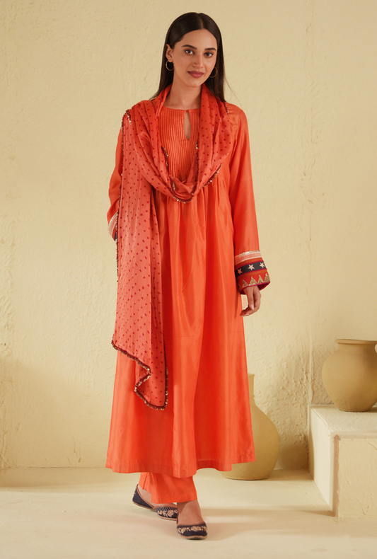 Rangreza Coral Pintuck Kurta Set