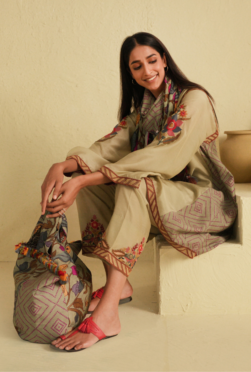Rangreza Side Gathered Dull Green Kurta Set