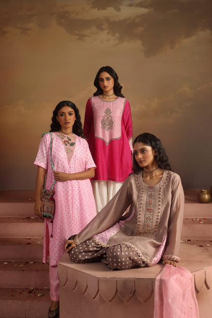 Kripa Powder Pink Bandhej Straight Kurta Set