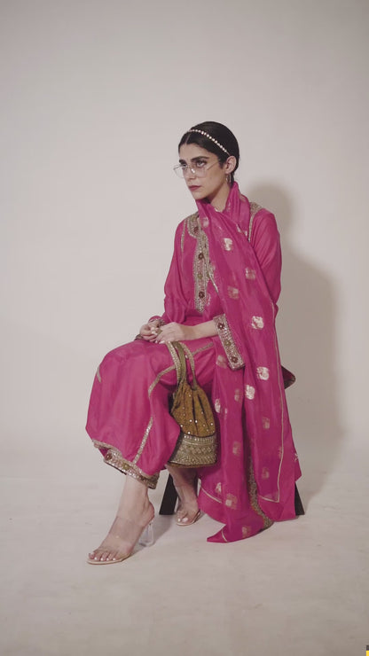 Hawayein Raspberry Straight Kurta Set
