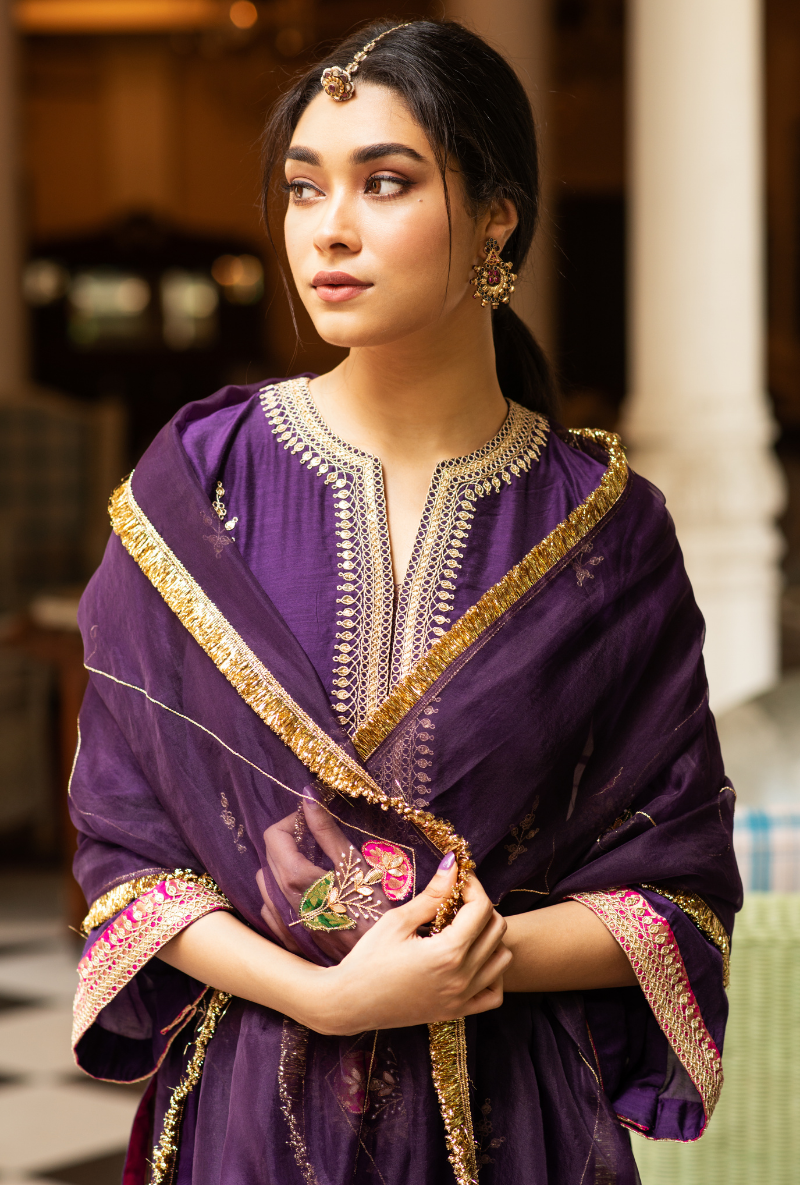 Hasti Straight Paisley Kurta Set
