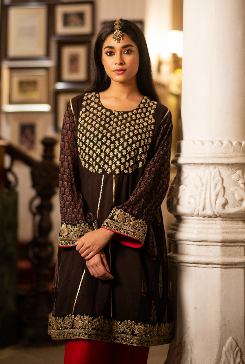 Hasti Red Chogha Set