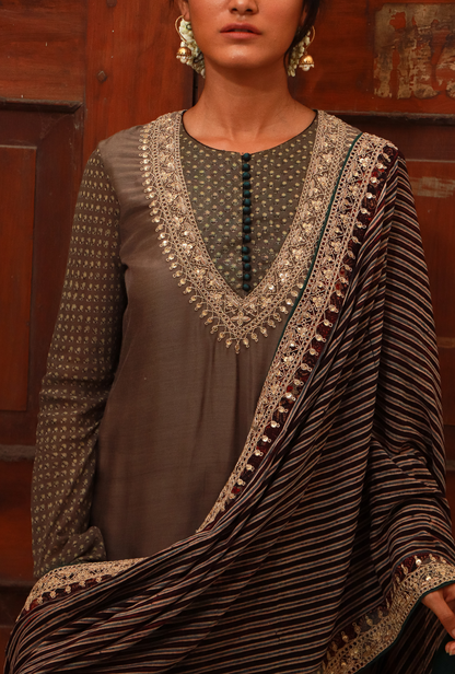 Gudiya Earth Grey Kurta Set