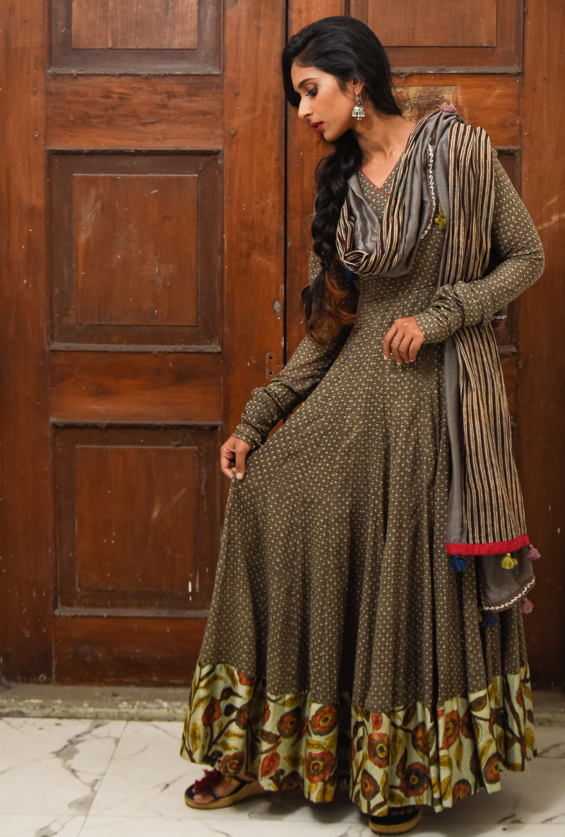 Earth Grey Kalidar Angarakha Set