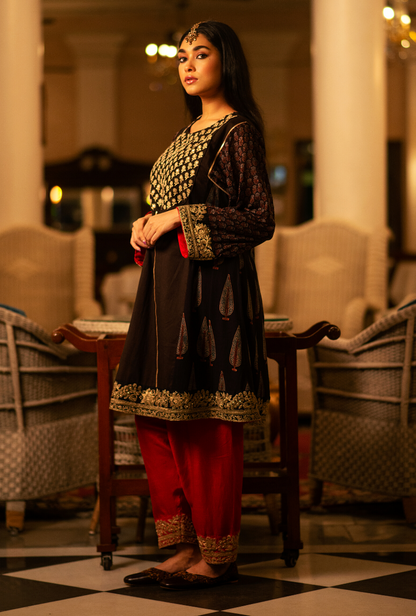 Hasti Red Chogha Set