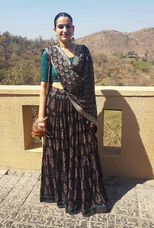 Kavita Goyal In Sakhi Handpainted Teal Lehenga Set