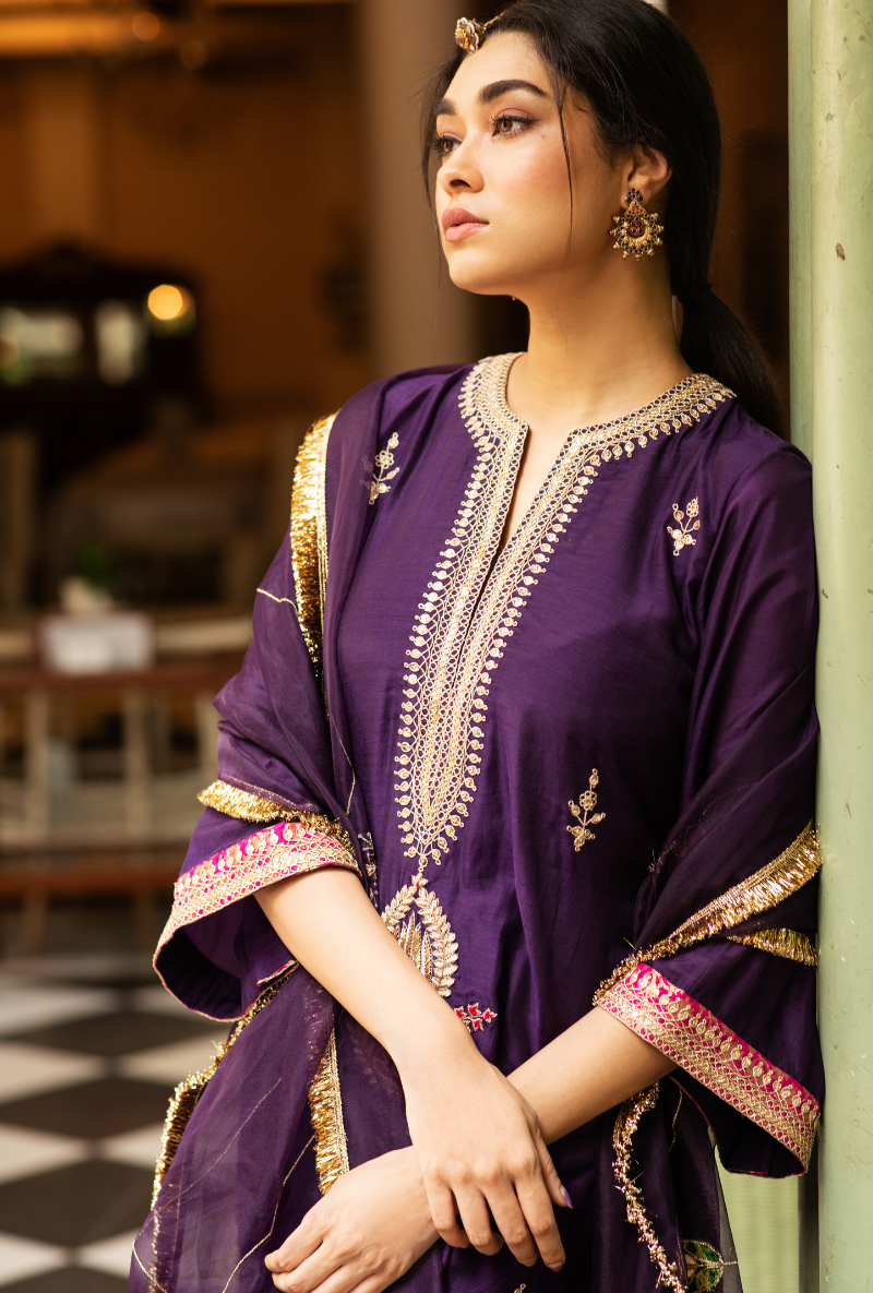 Hasti Straight Paisley Kurta Set