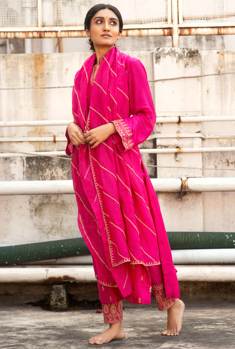 Buy online Rani Pink Rayon Kurti from Kurta Kurtis for Women by Satrani for  ₹1816 at 0% off | 2024 Limeroad.com