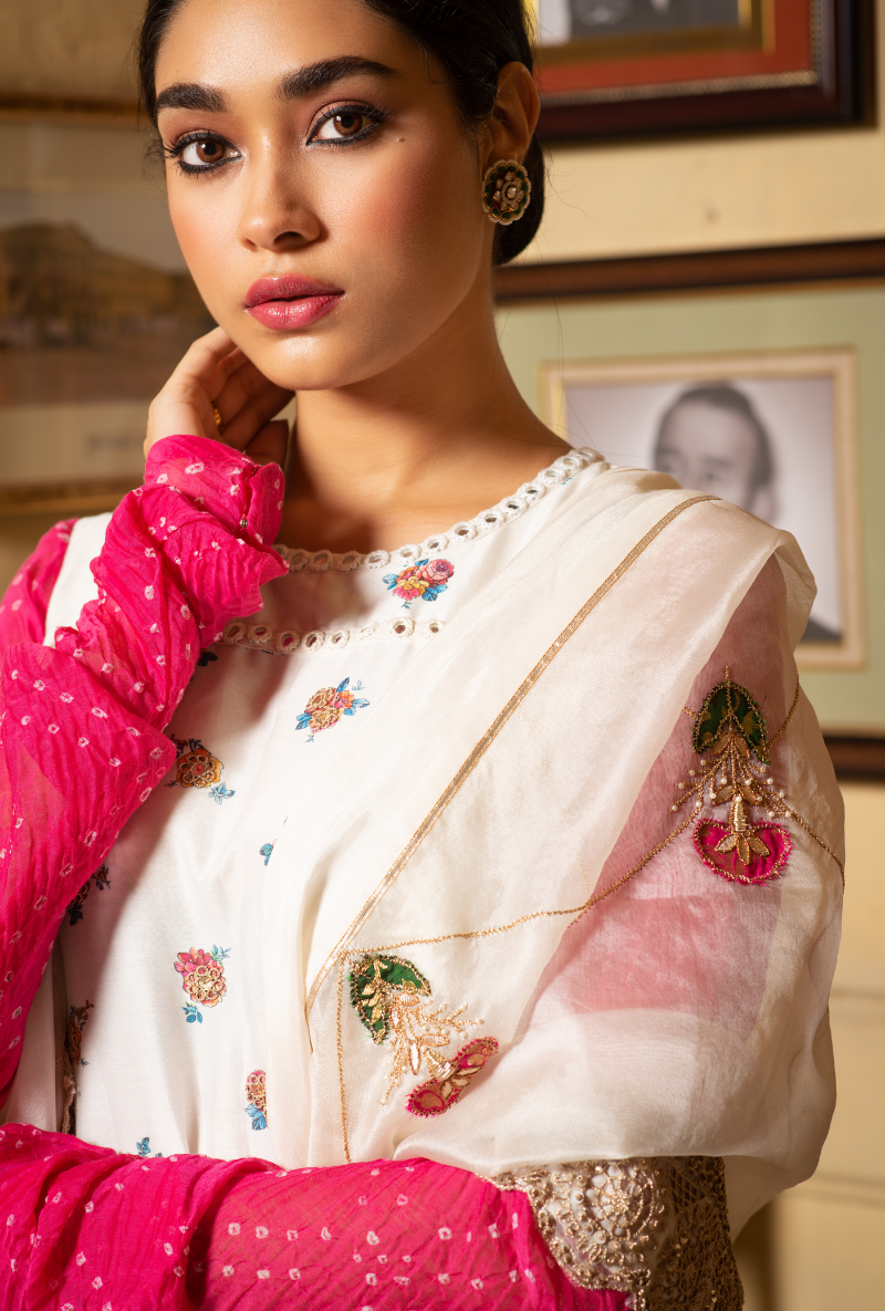Hasti White Flower Dhoti Set