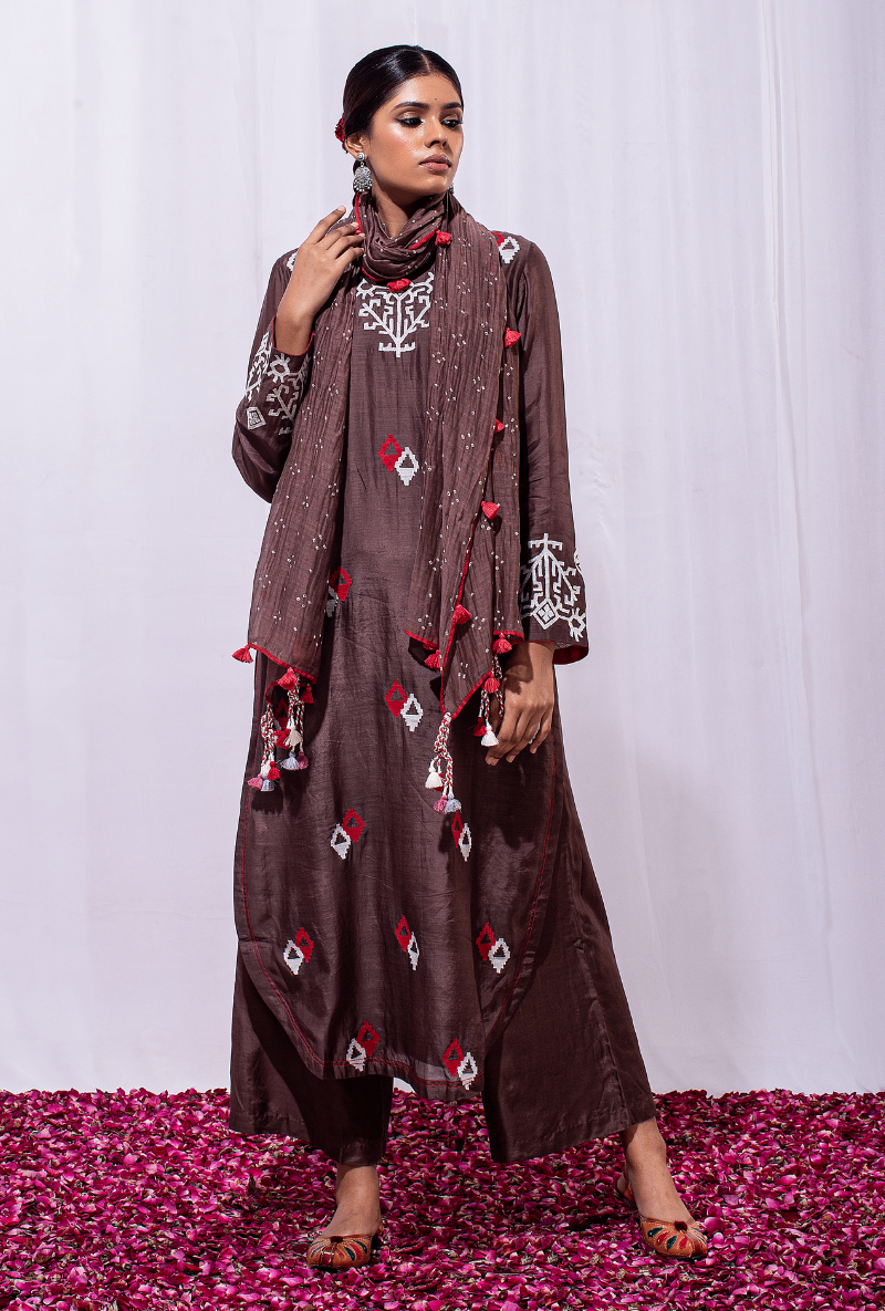 Mast Qalandar Deep Taupe Straight Kurta Set
