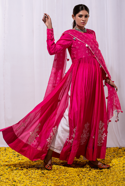 Mast Qalandar Raspberry Anarkali Set