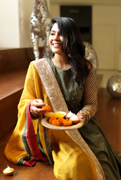 Chikky Goenka In Gudiya Kale & Mustard Anarkali Set
