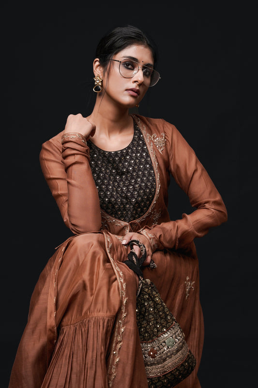 Hawayein Hazelnut Ruching Kurta Set