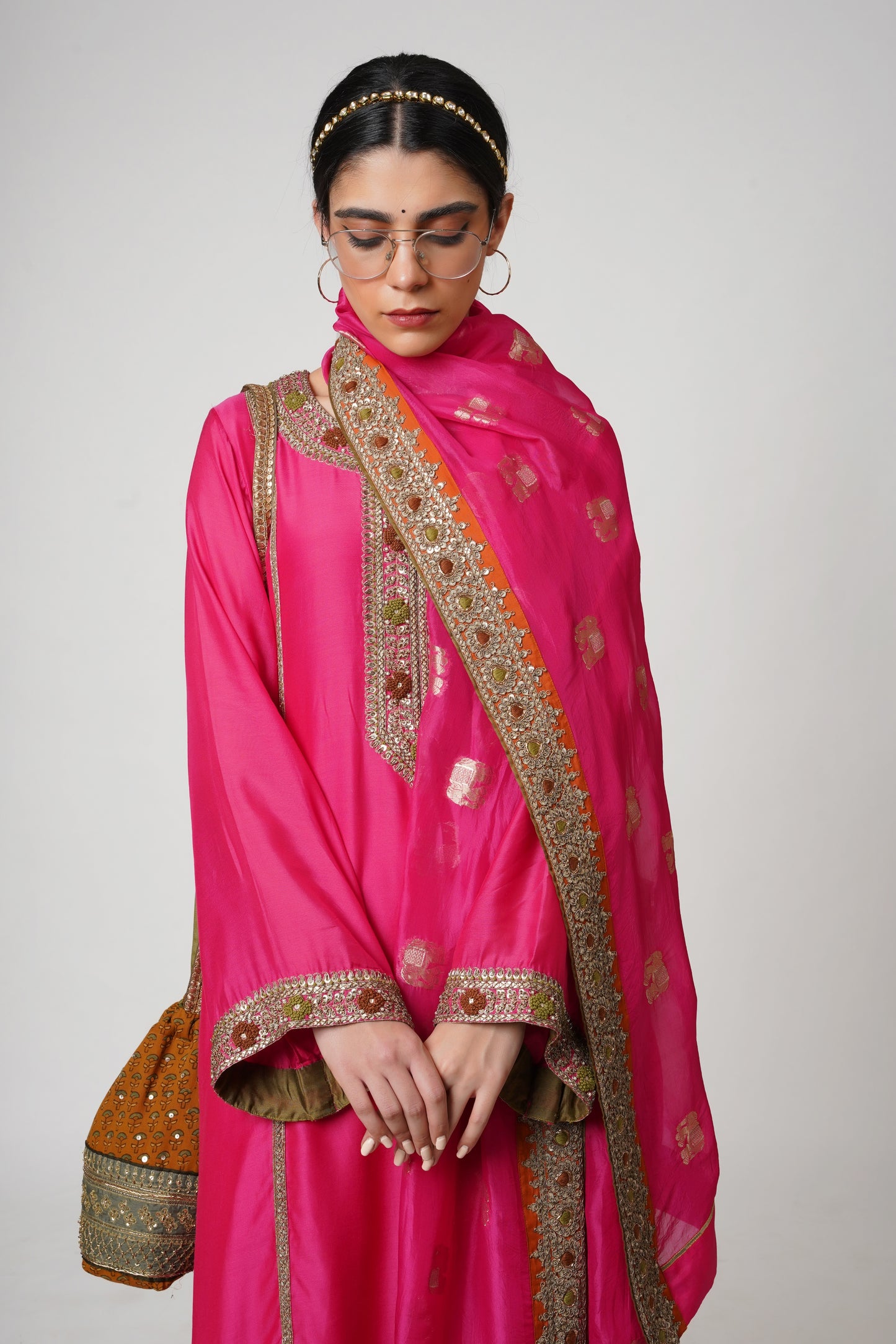 Hawayein Raspberry Straight Kurta Set