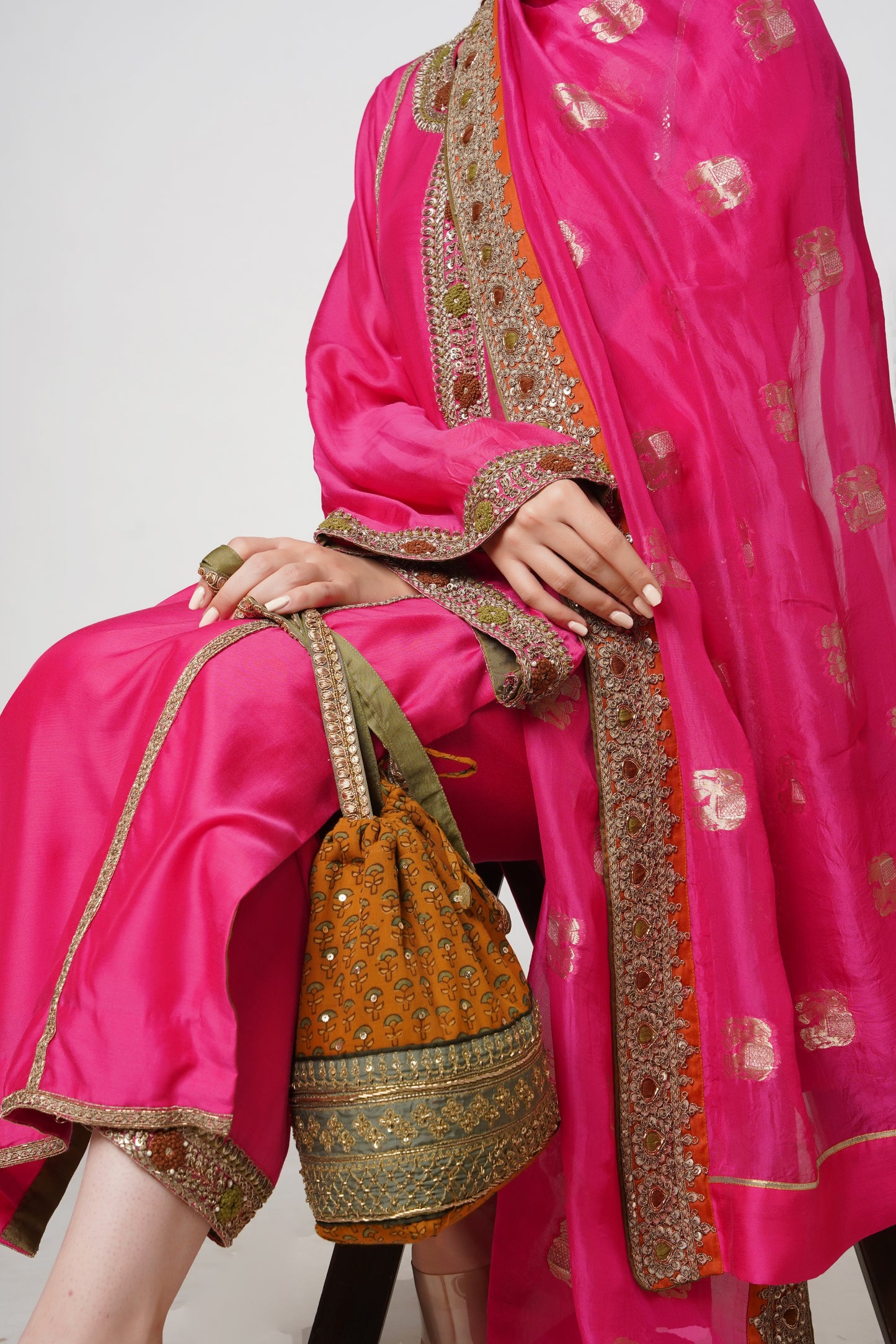 Hawayein Raspberry Straight Kurta Set
