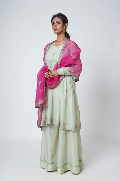 Hawayein Mint Green Inverted V Cut Kurta Set
