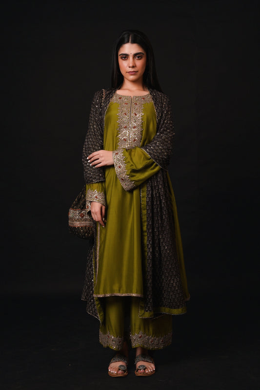 Hawayein Pine Side Gather A-Line Kurta Set
