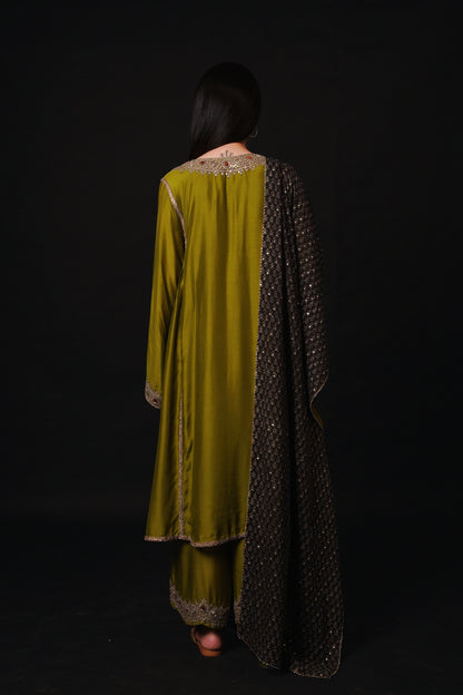 Hawayein Pine Side Gather A-Line Kurta Set